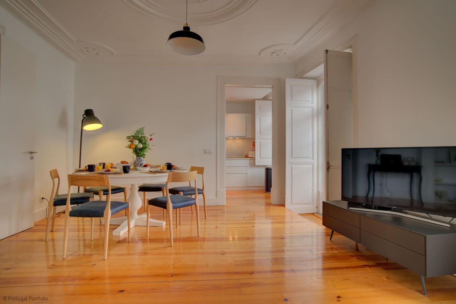 Tracey & Neill'S Place In Principe Real Lisbon Bagian luar foto