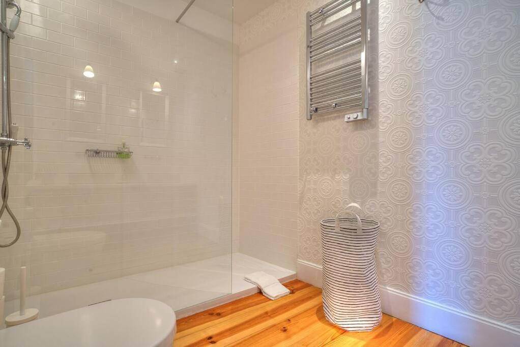 Tracey & Neill'S Place In Principe Real Lisbon Bagian luar foto